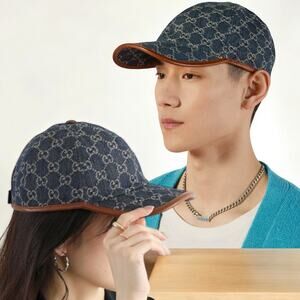 Gucci Unisex GG logo canvas Baseball Cap Blue Denim